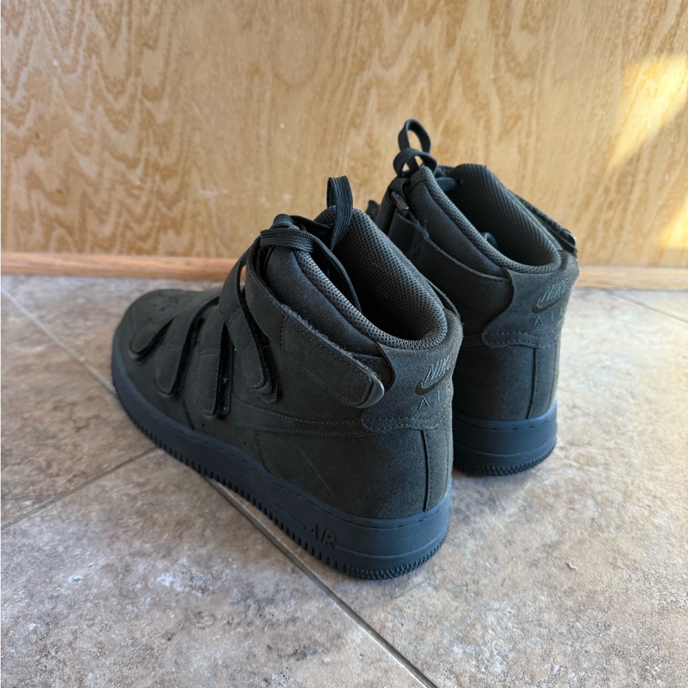 Billie Eilish Nike Air Force 1 High ‘07 SP Forest Green - Picture 3 of 6